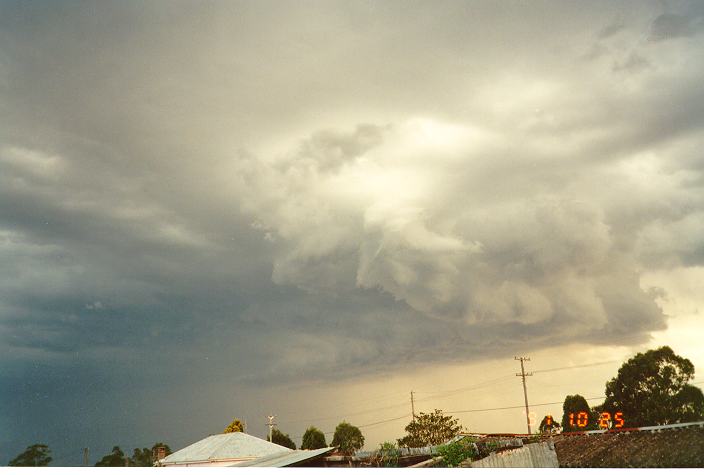 cumulonimbus thunderstorm_base : Schofields, NSW   25 October 1991