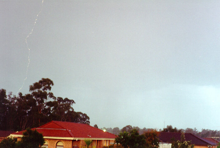 lightning lightning_bolts : Oakhurst, NSW   25 August 1993