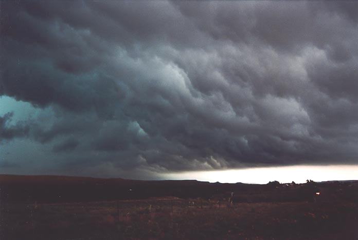 cumulonimbus thunderstorm_base : E of Pampa, Texas, USA   19 May 2001