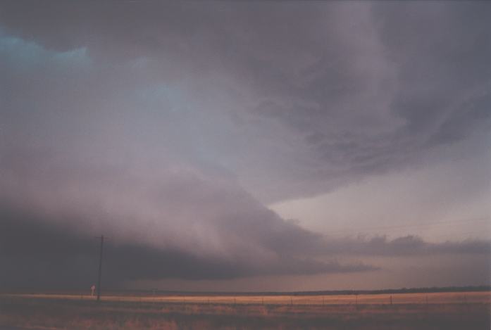 cumulonimbus supercell_thunderstorm : near Quanah, Texas, USA   24 May 2002
