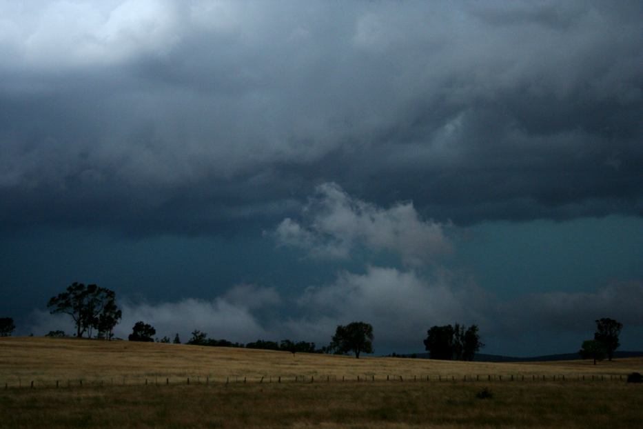 cumulonimbus thunderstorm_base : E of Forbes, NSW   15 January 2006