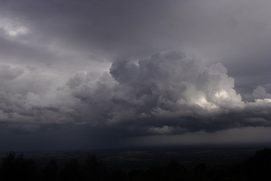 thunderstorm cumulonimbus_calvus : Kurrajong Heights, NSW   26 February 2006