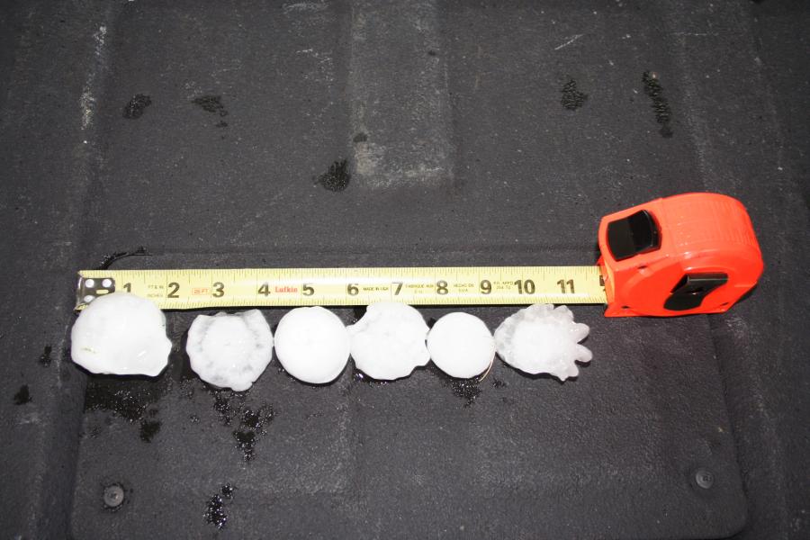 hailstones hail_stones : W of Fort Worth, Texas, USA   13 April 2007
