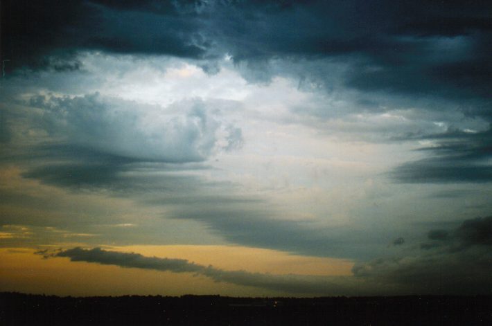 altocumulus altocumulus_cloud : Rooty Hill, NSW   19 January 1999