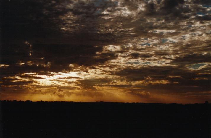 altocumulus altocumulus_cloud : Schofields, NSW   13 March 2000