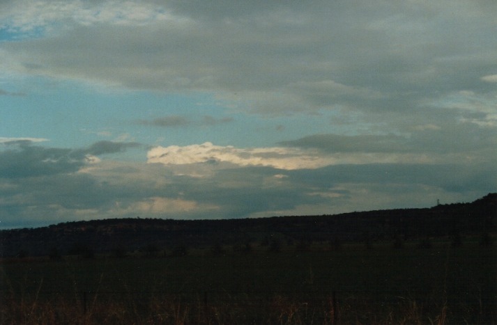 thunderstorm cumulonimbus_incus : SW of Coolah, NSW   1 April 2000
