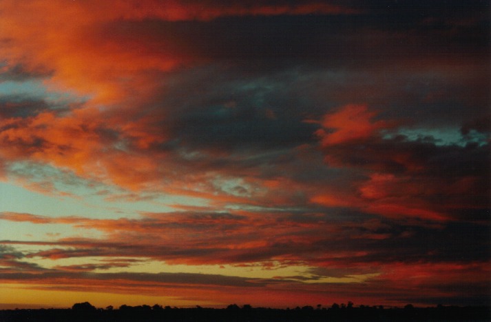 sunrise sunrise_pictures : Schofields, NSW   5 June 2000