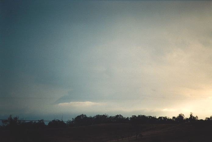 wallcloud thunderstorm_wall_cloud : Grafton, NSW   4 November 2000