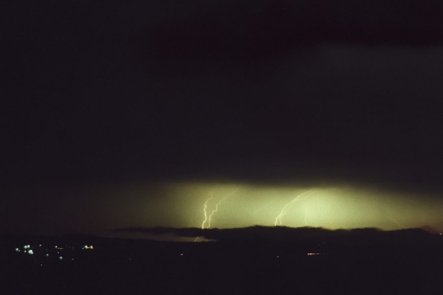 lightning lightning_bolts : McLeans Ridges, NSW   5 November 2000