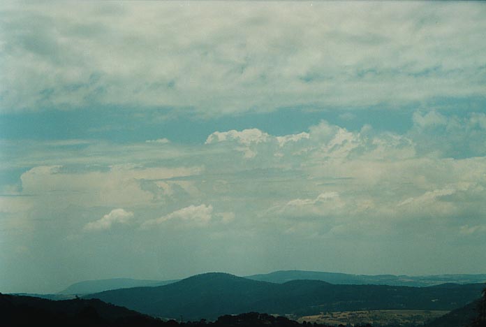 thunderstorm cumulonimbus_incus : Lithgow, NSW   6 January 2001