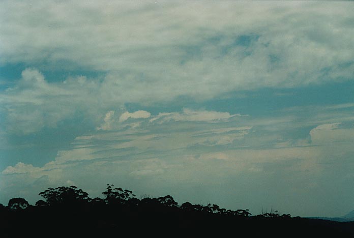 thunderstorm cumulonimbus_incus : Lithgow, NSW   6 January 2001
