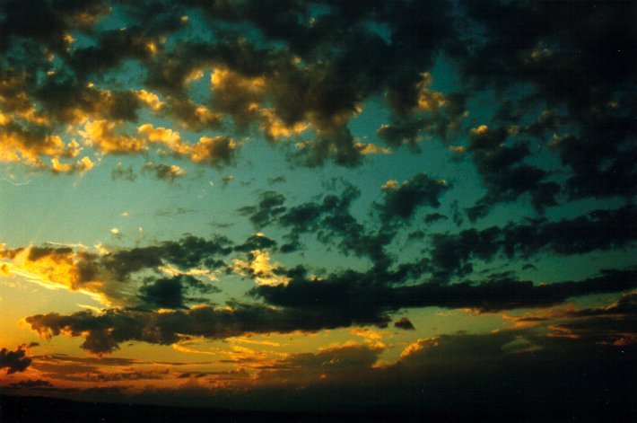 altocumulus altocumulus_cloud : McLeans Ridges, NSW   17 May 2001