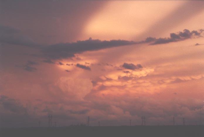 cumulonimbus supercell_thunderstorm : W of Pampa, Texas, USA   29 May 2001