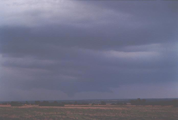 cumulonimbus supercell_thunderstorm : SE of Woodward, Oklahoma, USA   5 June 2001