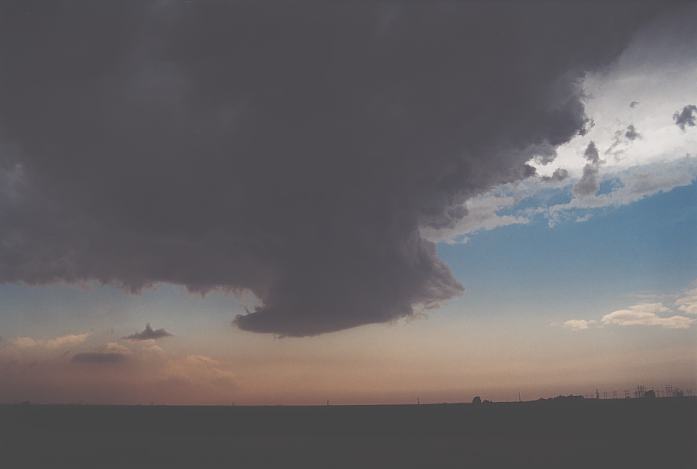 wallcloud thunderstorm_wall_cloud : near Hart, Texas, USA   4 June 2002