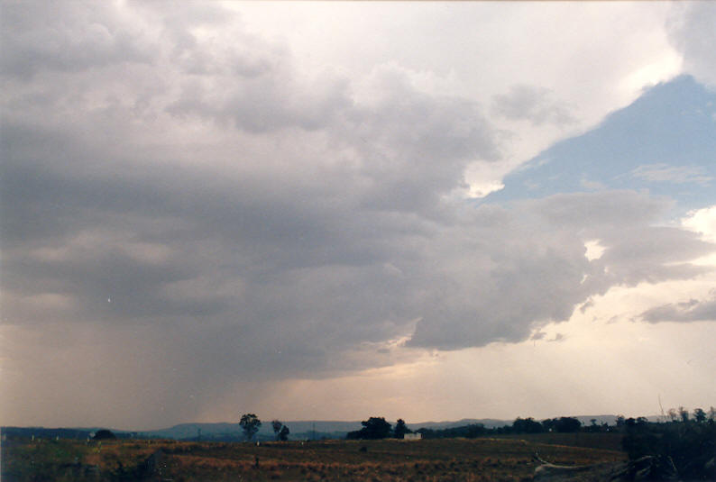 thunderstorm cumulonimbus_incus : N of Casino, NSW   19 January 2003
