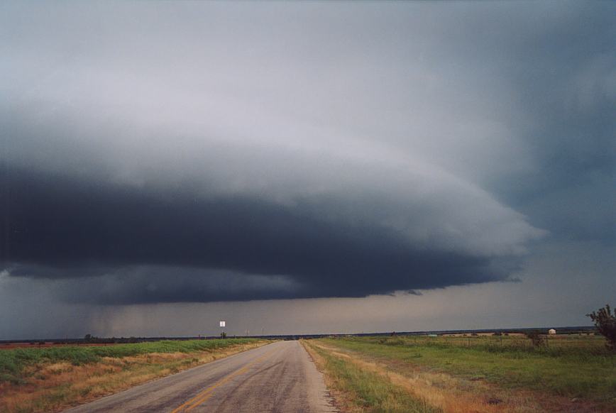 cumulonimbus supercell_thunderstorm : S of Olney, Texas, USA   12 June 2003