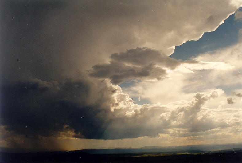 updraft thunderstorm_updrafts : Mallanganee NSW   25 October 2003