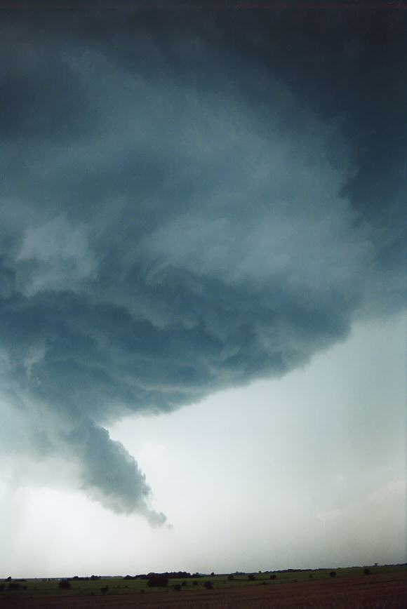 wallcloud thunderstorm_wall_cloud : N of Bellville, Kansas, USA   24 May 2004