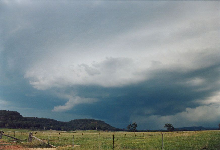 cumulonimbus thunderstorm_base : 30km E of Gulgong, NSW   24 October 2004