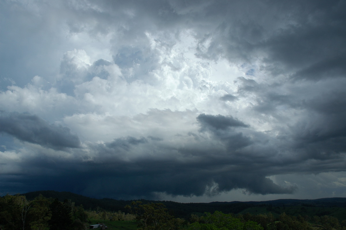 cumulonimbus supercell_thunderstorm : Mallanganee NSW   9 November 2004