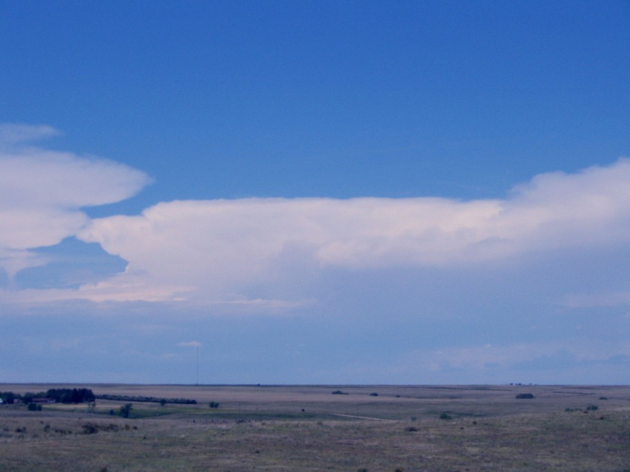 thunderstorm cumulonimbus_incus : I-70 E of Limon, Colorado, USA   24 May 2005