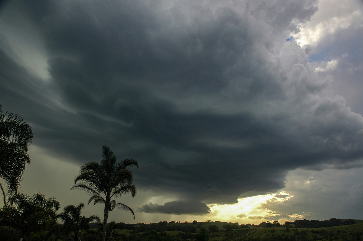cumulonimbus thunderstorm_base : Bangalow, NSW   4 April 2006