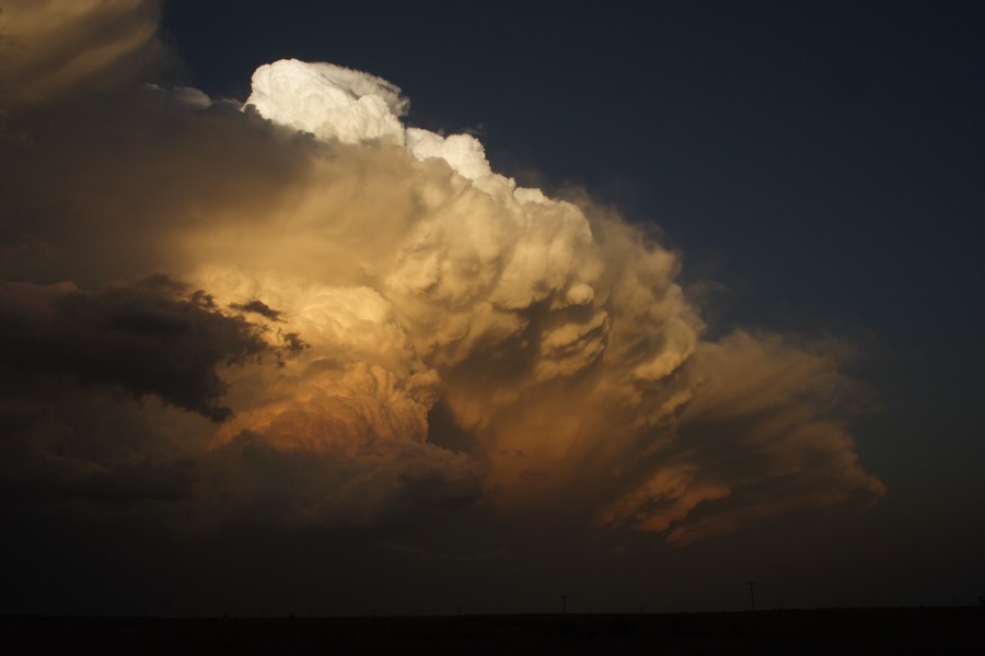 updraft thunderstorm_updrafts : S of Patricia, Texas, USA   5 May 2006