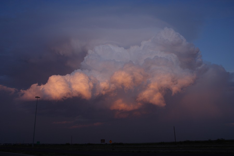updraft thunderstorm_updrafts : Midland, Texas, USA   7 May 2006