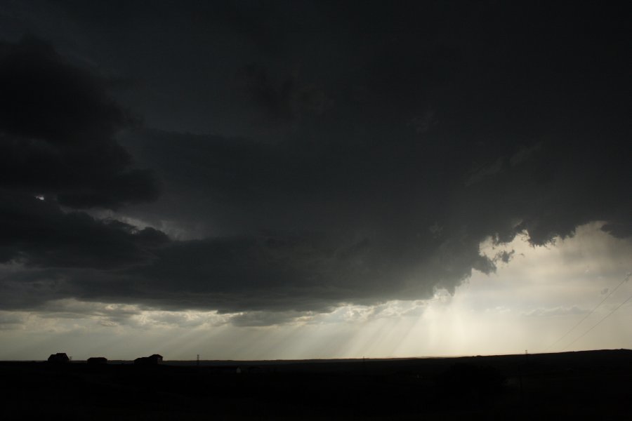 cumulonimbus thunderstorm_base : Bismark, North Dakota, USA   27 May 2006
