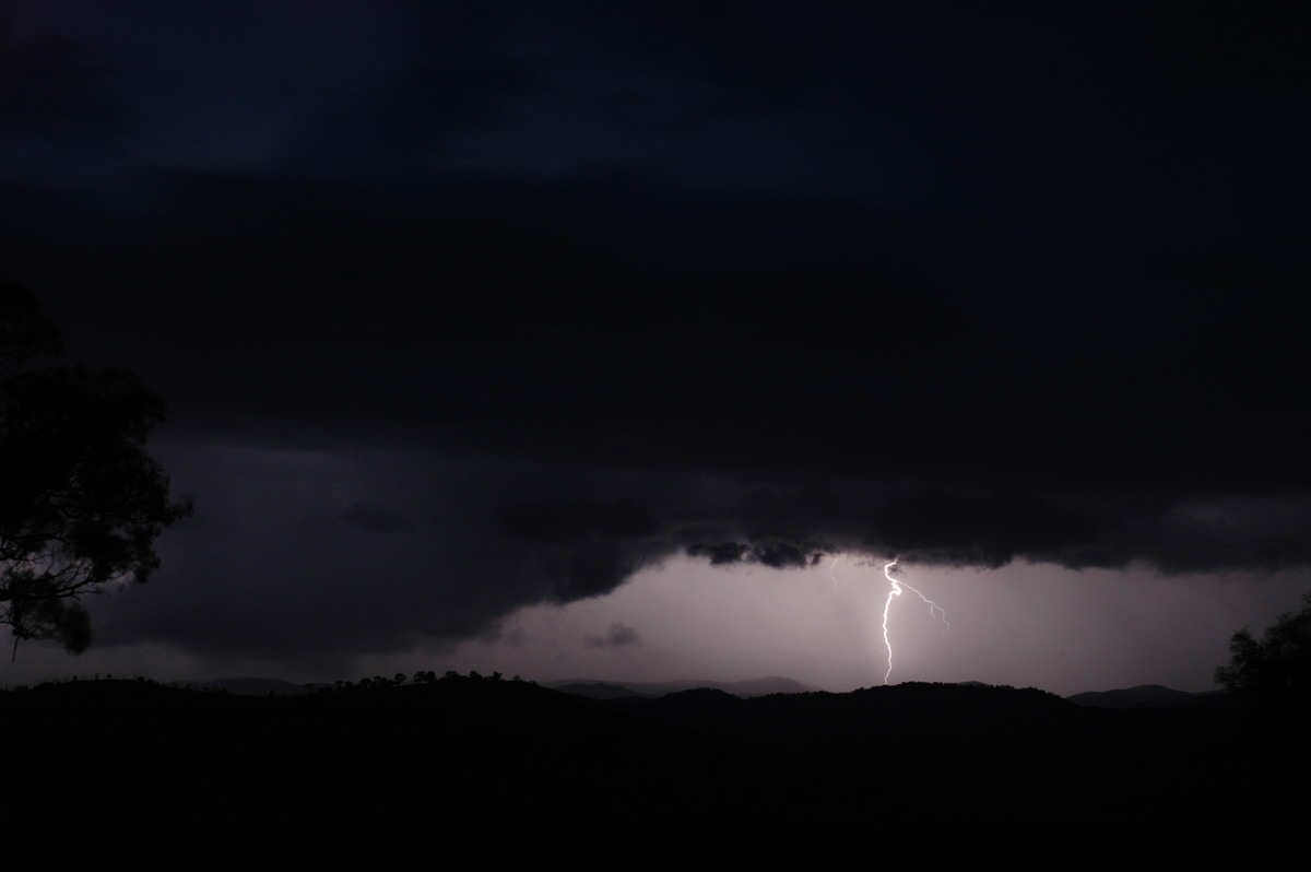 lightning lightning_bolts : W of Tenterfield, NSW   12 January 2007