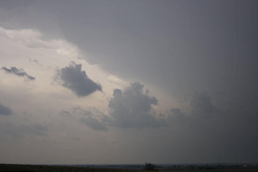 anvil thunderstorm_anvils : SE of Meade, Kansas, USA   5 May 2007