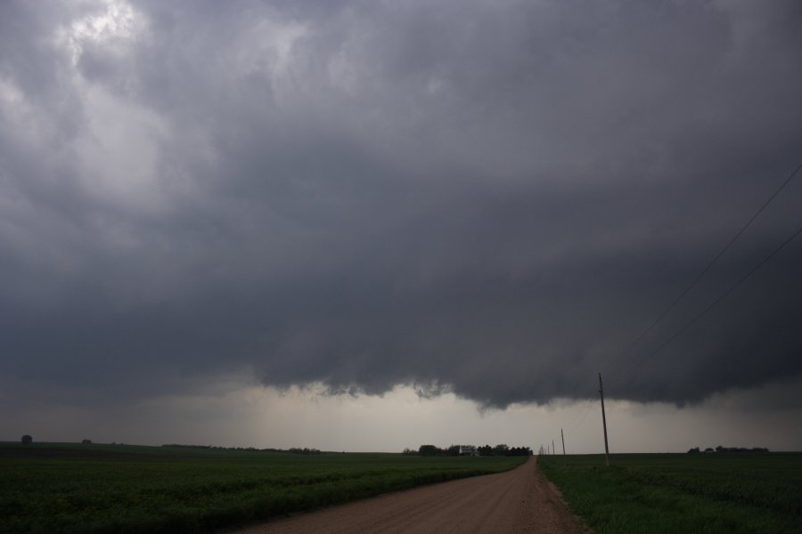 cumulonimbus supercell_thunderstorm : SE of Greensburg, Kansas, USA   5 May 2007