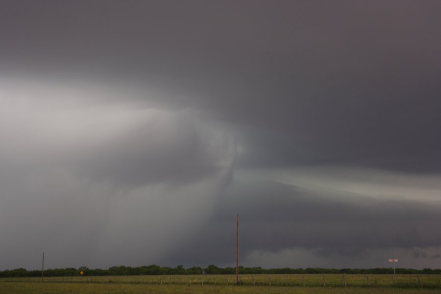 wallcloud thunderstorm_wall_cloud : E of Seymour, Texas, USA   8 May 2007