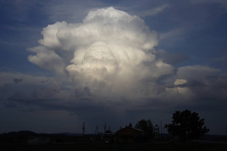 thunderstorm cumulonimbus_incus : near Sundance, Wyoming, USA   18 May 2007