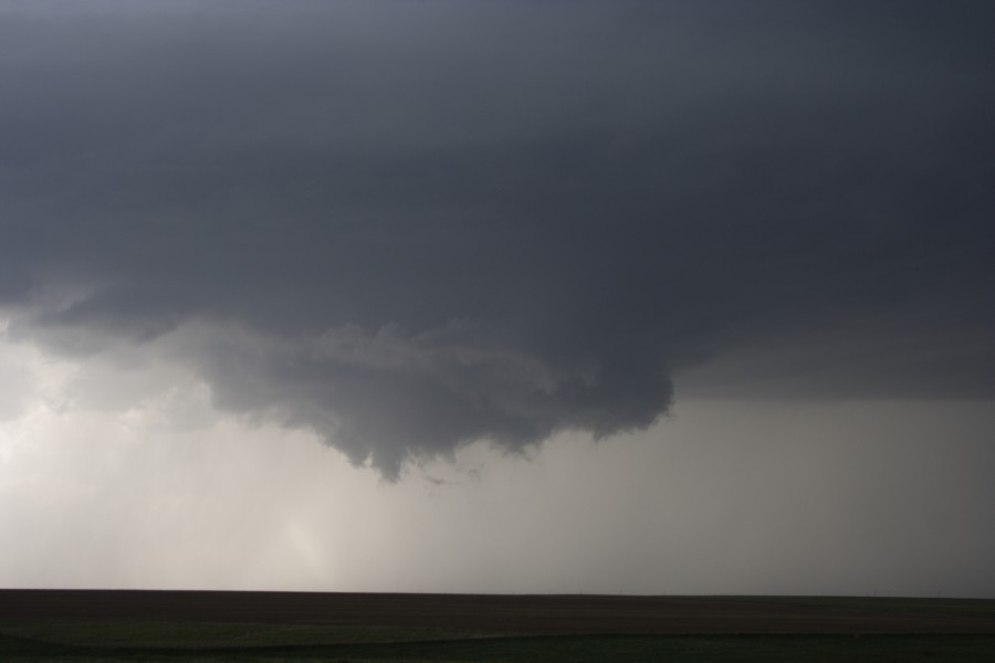 tornadoes funnel_tornado_waterspout : near St Peters, Kansas, USA   22 May 2007