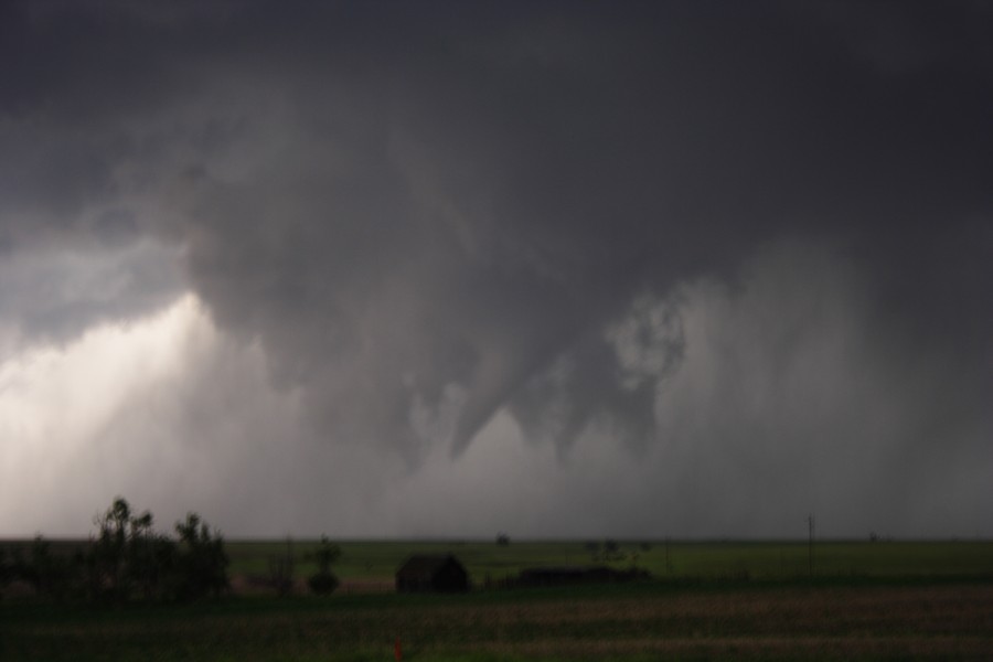tornadoes funnel_tornado_waterspout : E of St Peters, Kansas, USA   22 May 2007